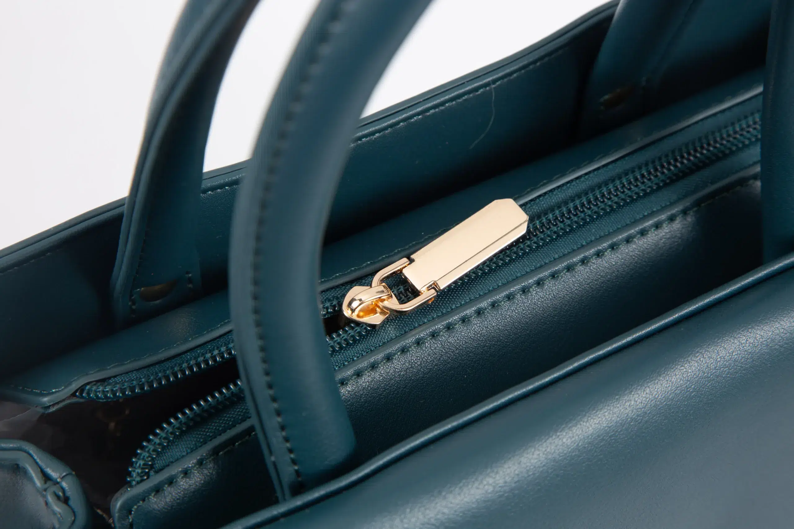 Set consisting of a medium-sized handbag with an elegant - Green - Image 5