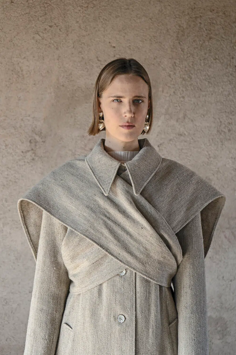 AP003 - Criss Cross Raw Hemp Peasant Coat - Image 5