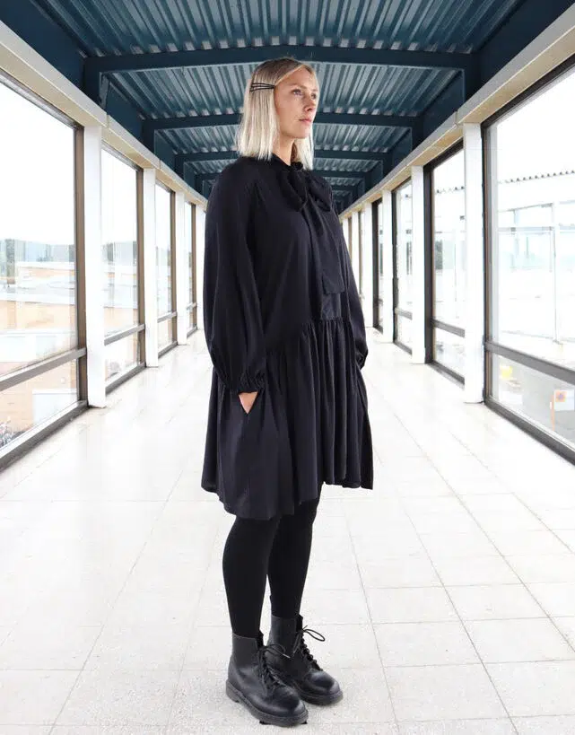 AP006 - Flowy Dress Black - Image 5
